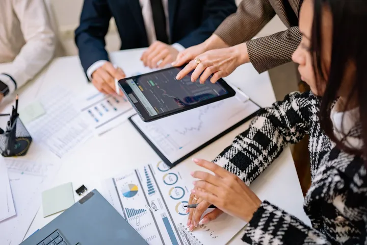 A business leader reviewing data during a digital transformation — Avaib