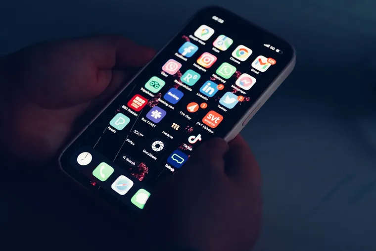An app being published to the store on a smartphone — Avaib — Avaib
