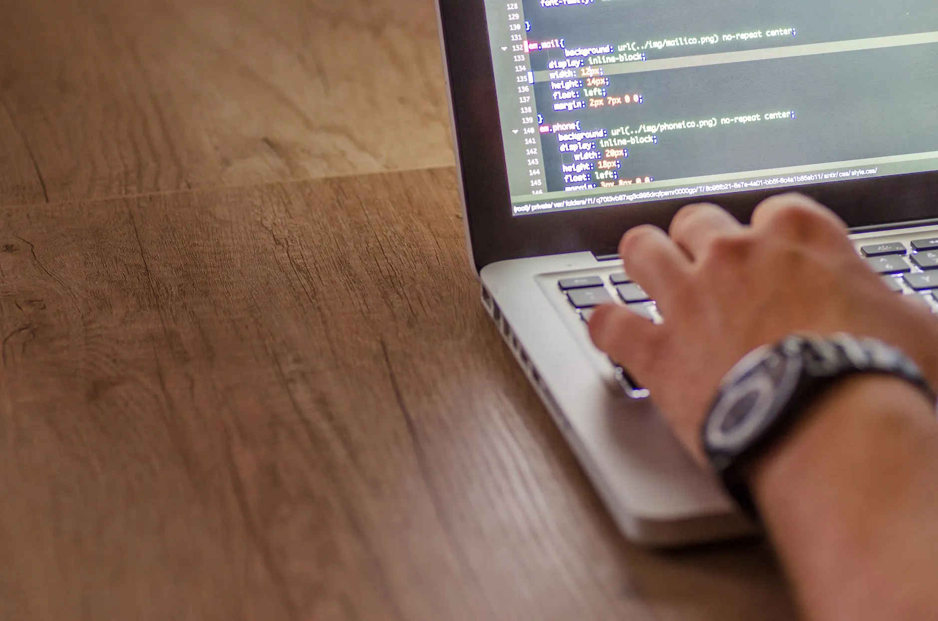 A conversion-focused landing page wired to capture leads, by Avaib