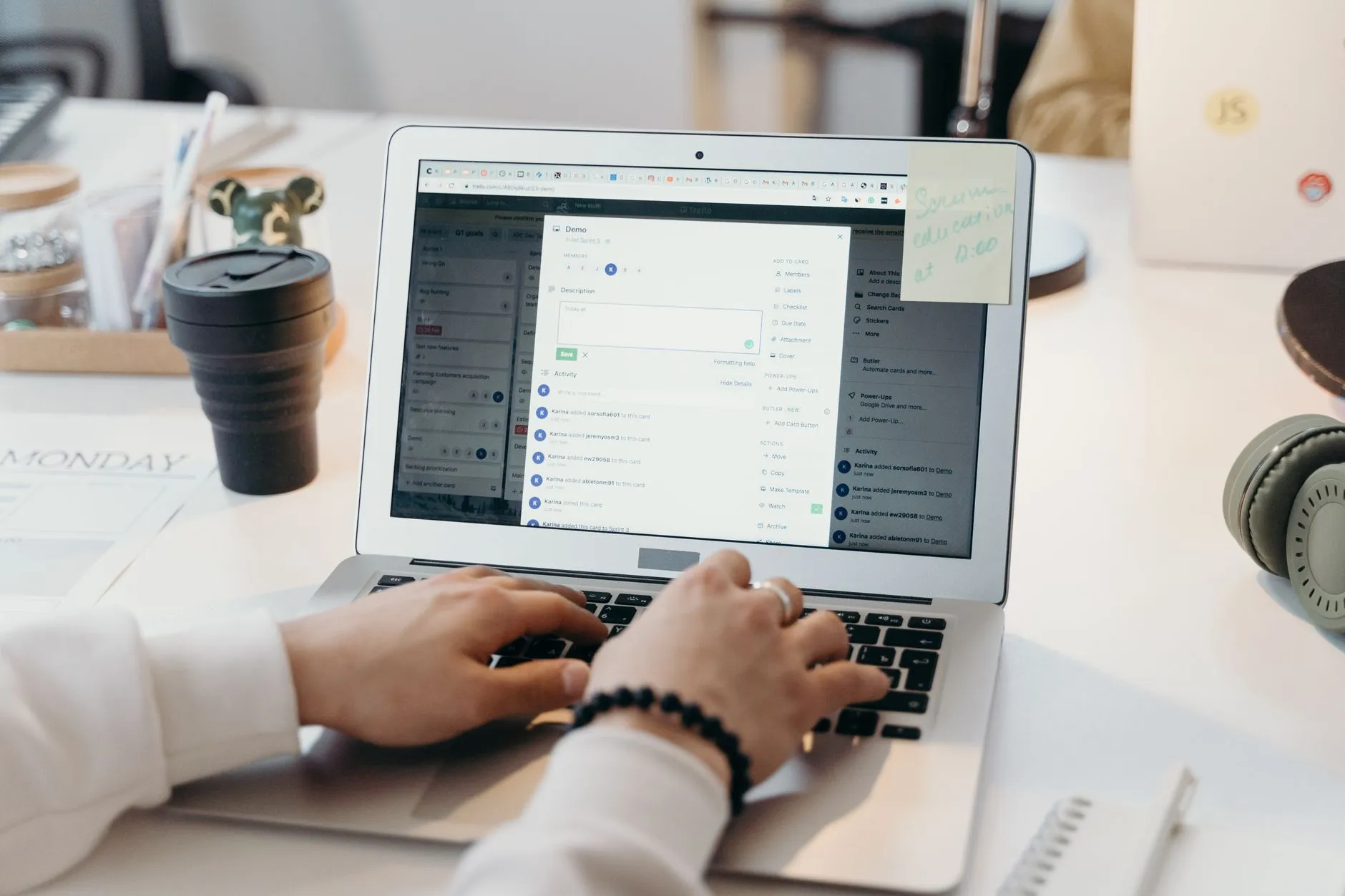 A personal brand reviewing scheduled posts — Avaib