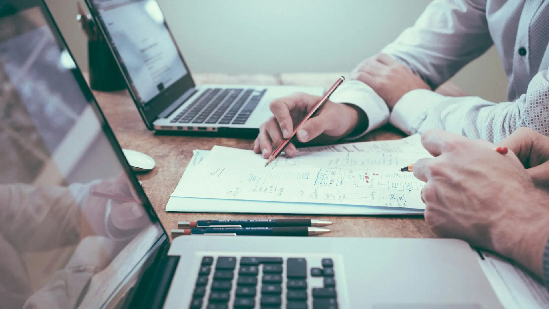 Data and project results reviewed on screen — Avaib client outcomes