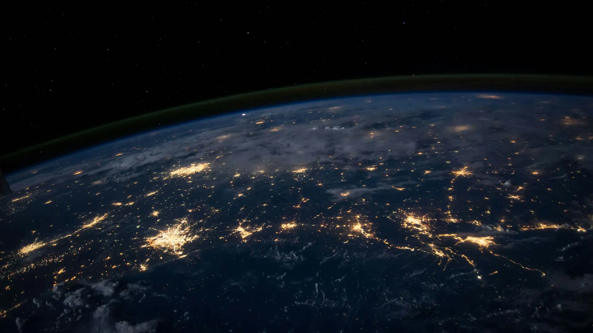 Cloud servers and network lights — Avaib modernization and cloud